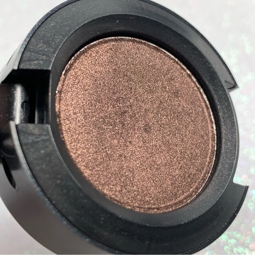 MAC Eyeshadow Carbonized